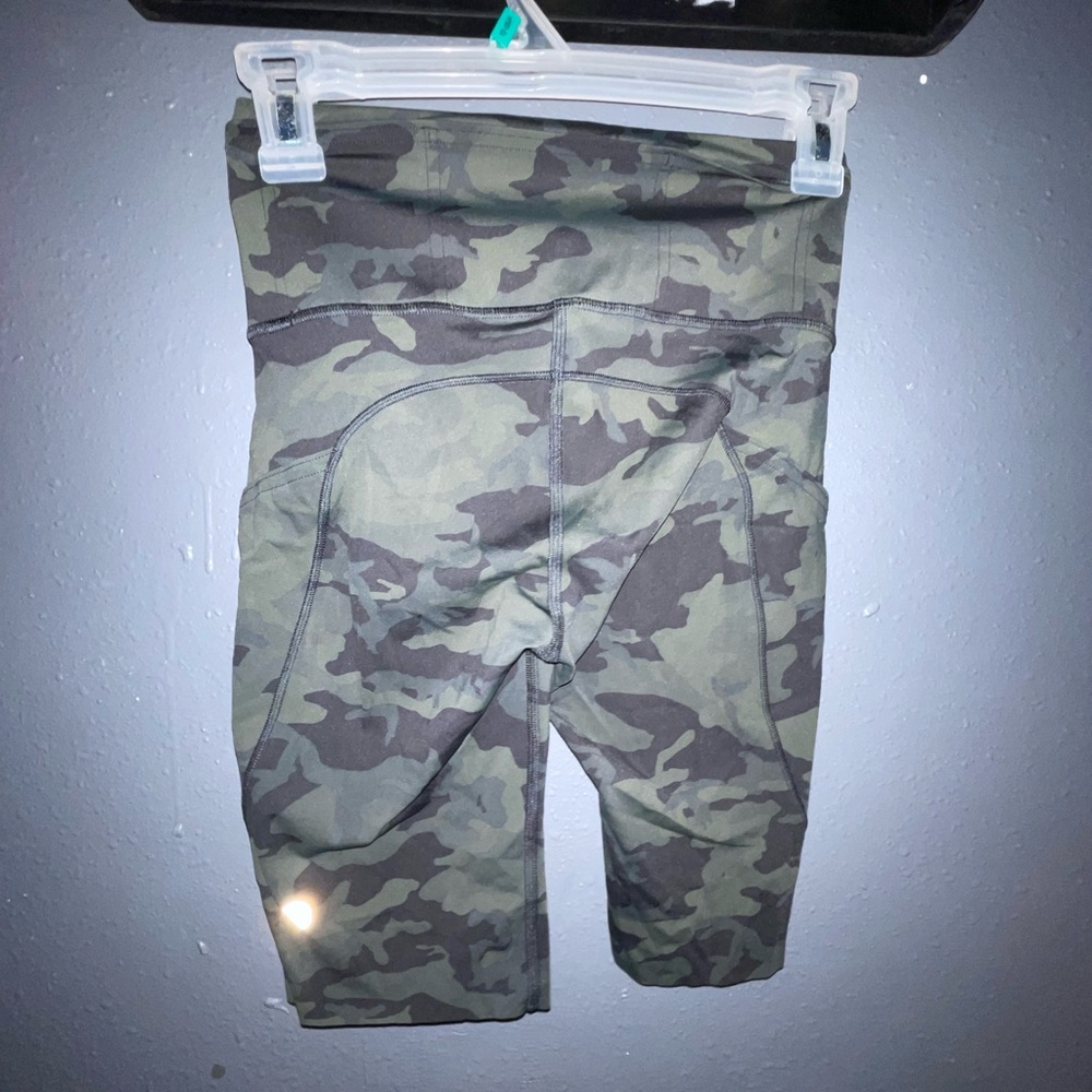Fast & Free Short